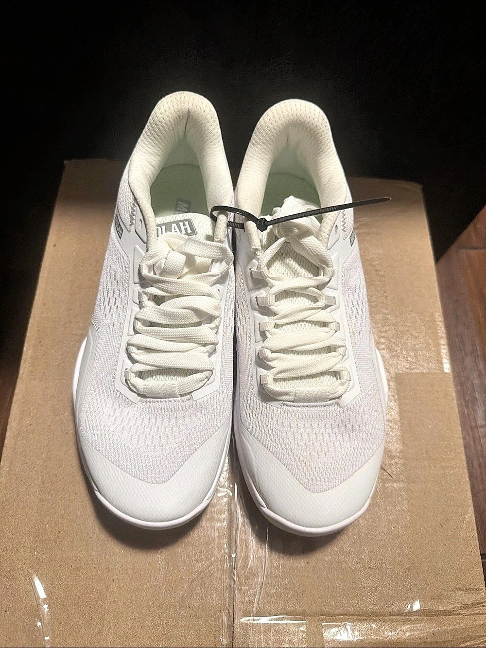 Moolah White Low Top Athletic Sneakers Women’s Size 7.5 Mesh Lace Up Shoes